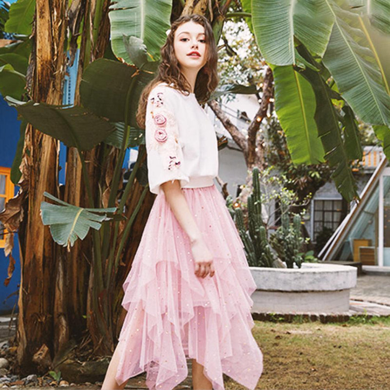 Traje de falda para primavera, una falda con un sudadero