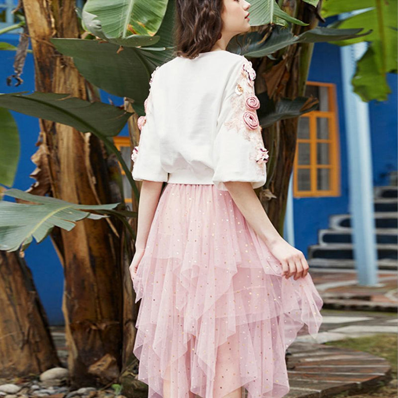 Traje de falda para primavera, una falda con un sudadero